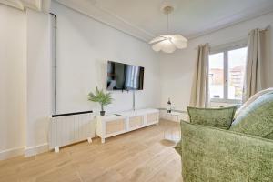 The Wine House by Clabao