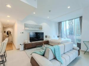 Cayan Tower Dubai Marina - Views & Free Pool