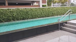 Estúdio Completo a 120 m do Metrô HMR0602