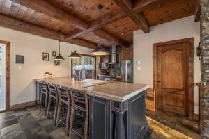 Chalet 9012 Chemin des Alpages by Les Chalets Alpins