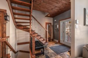 Chalet 9012 Chemin des Alpages by Les Chalets Alpins