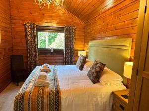 Lady Galloway 29 with Hot Tub