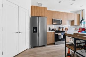 Luxury Downtown Property With a Pool