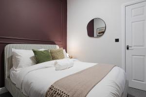 Premium 4bedroom City Home Close to LFC