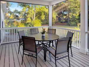 High-End New Build near Folly Beach and Downtown