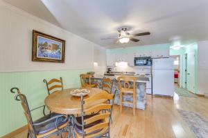 Main Street Red River Condo with Fireplace and Views!