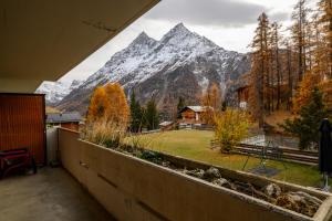 Residence Veisivis 72, appartement de charme rénové à La Forclaz, Evolène