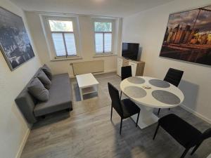 FERIENWOHNUNG 75m2 APARTMENT in ZITTAUER STADTZENTRUM INNENSTADT INNENRING TOP LAGE - WOHNEN AUF ZEIT IN ZITTAU - 3 RAUM WOHNUNG