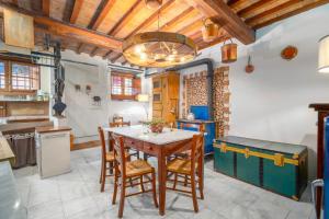 Pura Apartment - Tuscan Hills views Peccioli and Lajatico