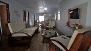 Casa com Piscina e Churrasqueira em Baixio