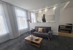 Modern one bed close to city