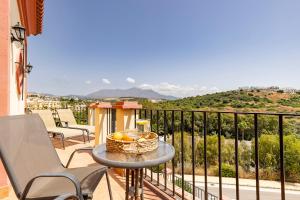 Sunrise Hill Penthouse in Casares