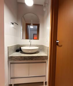 Vista Deslumbrante para o Lago | flat cama king