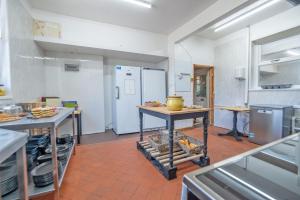 Private pub and inn waterfall country Escape