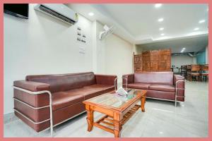 Hotel Rajsarovar Residency