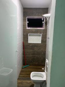 Casa Agradável há 80 metros praia toninhas