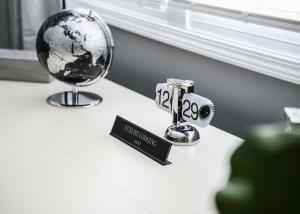 2BR w Workspace - Coffee Bar - Near Transit