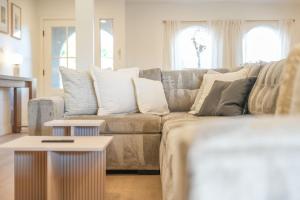 Casa Brivada with Heated Pool Spa & Pickleball