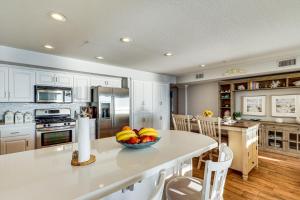 Spectacular Ocean View! Luxe Condo in San Clemente