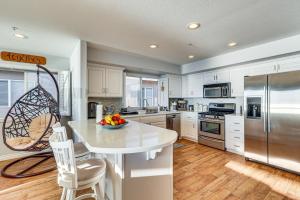 Spectacular Ocean View! Luxe Condo in San Clemente