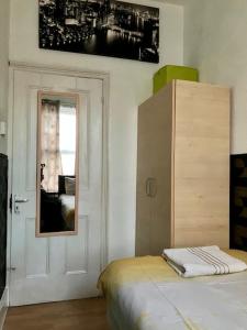 Comfy rooms. Shared East London Homestay.