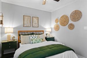 The Stark House - End-Unit Townhome - Pet Friendly