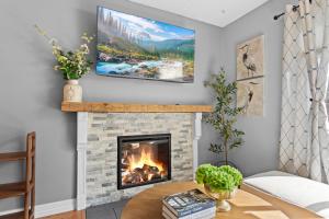 The Stark House - End-Unit Townhome - Pet Friendly