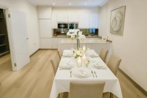 Holborn Large Lateral Beautiful Home sleeps 6