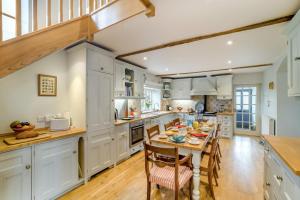 5 Bed in Bleadney oc-r33959