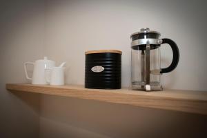 New Modern 5BR Family Retreat Near Coast & Forest