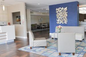 Garner Hotel Glen Burnie BWI Airport Area by IHG