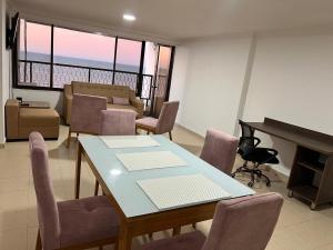 R11 Riohacha lindo, cómodo y seguro apartamento con balcón mirando el mar
