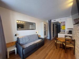 Studio calme proche pistes avec balcon et WIFI - FR-1-346-499