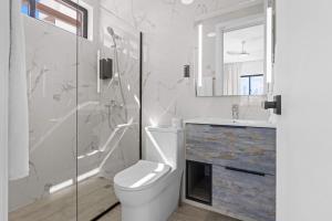 NOK Modern 2BR at The Towers by Vistacana