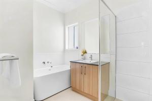 Comfy Home in Deebing Heights