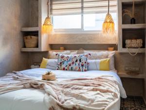 Waves Hunter Surf House