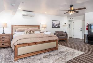 Peytons Luxury Suite at The Four Daughters Inn