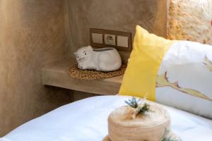 Waves Hunter Surf House