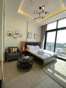 Modern Studio in Azizi Riviera 10, Near Downtown