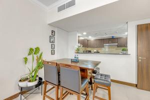 Luxury 2BR Escape - Durar 1B 2, Wadi Al Safa