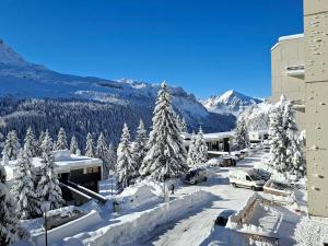 Appartement lumineux 2 pièces, proche des pistes avec balcon - FR-1-425-175