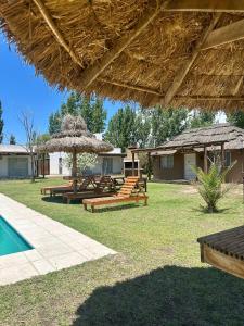 Complejo de Cabañas CABLE A TIERRA Cabaña Bonarda mono ambiente