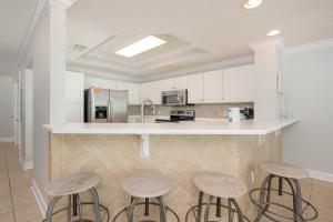 Phoenix IX 1107 condo