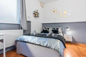 Modern 2-Bed flat NG7 Near QMC & Universities Long Stays Welcome