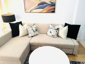 Westferry Deluxe Penthouse