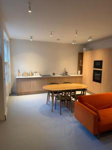 2br Brand New Mews House