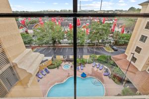 Apartment near epic universal
