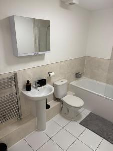 Relaxing Coastal Flat, Perfect Location