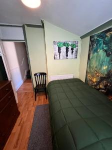 room near Luton center