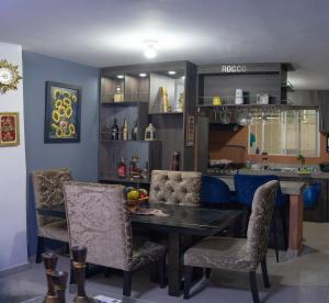 Casa independiente con 3 habitaciones